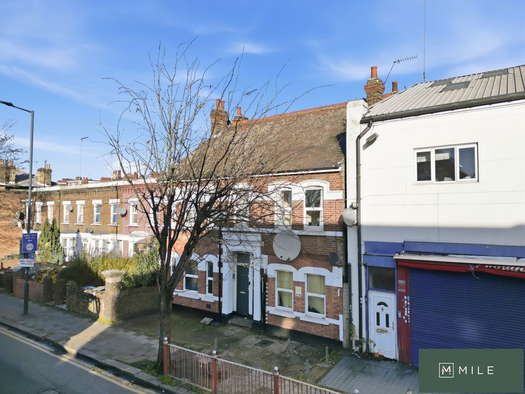 Property photo 3 of 5