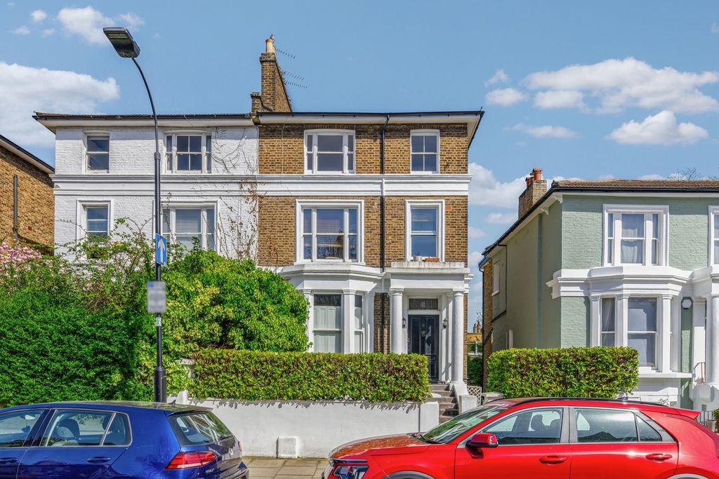 Property photo 1 of 9