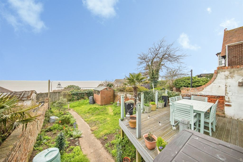 Additional image 24 of 6 bed semi-detached house for saleFronks Road, Harwich CO12