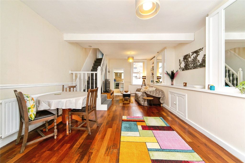 Property photo 3 of 21 Picture No. 16