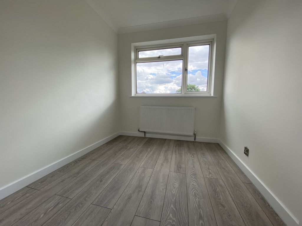Property photo 3 of 14 Photo
