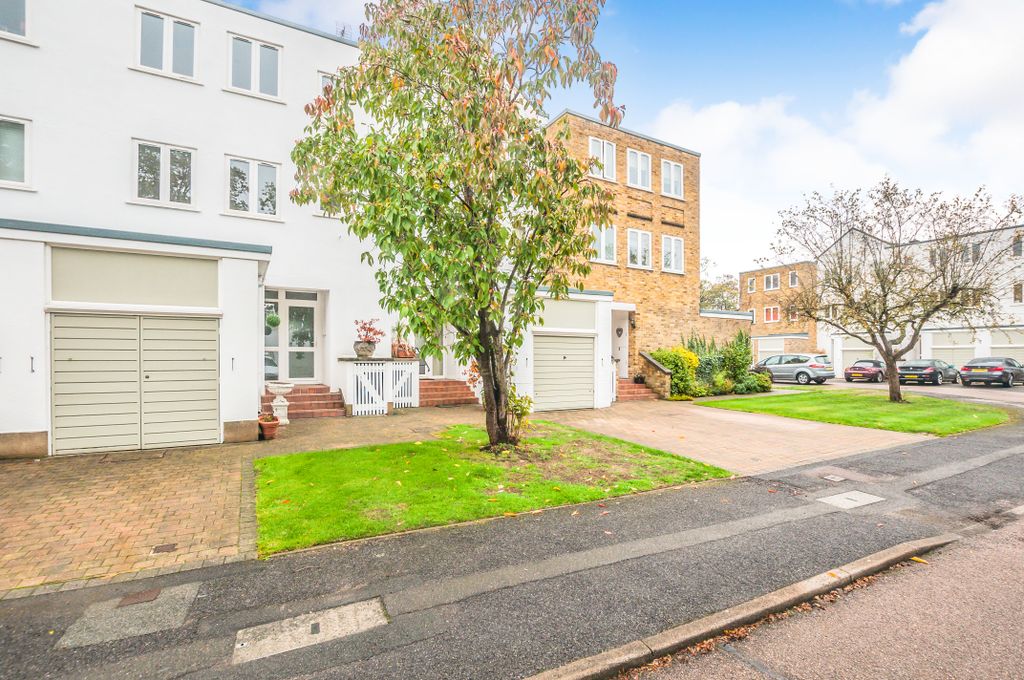 Property photo 2 of 8 F6Fcc650-1B18-4c1E-9