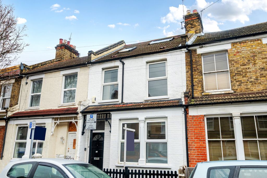 Property photo 2 of 21 External