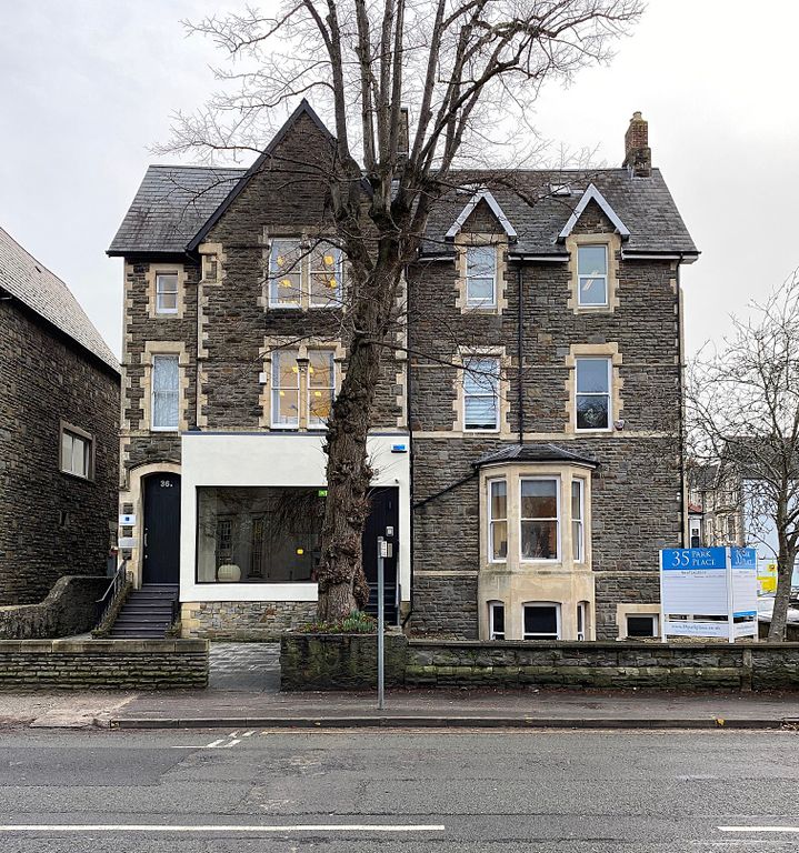 Property photo 1 of 12