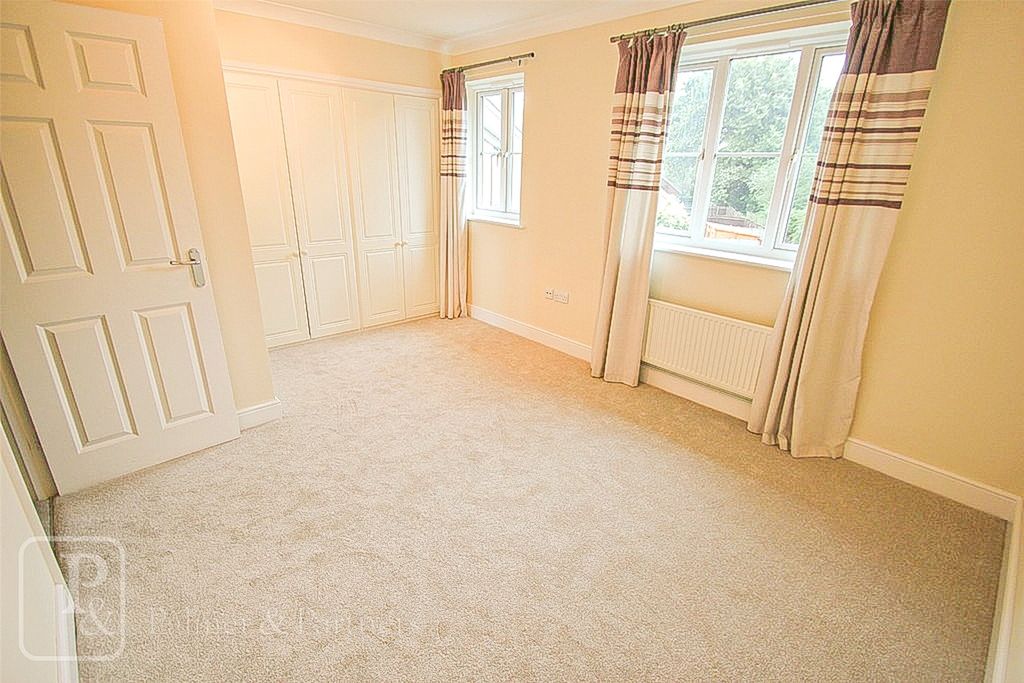 Property photo 3 of 10 Master Bedroom