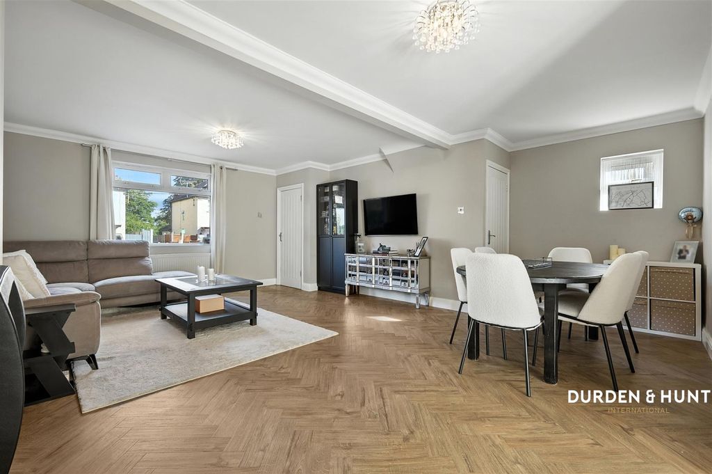 Property photo 3 of 17 Rodney Road