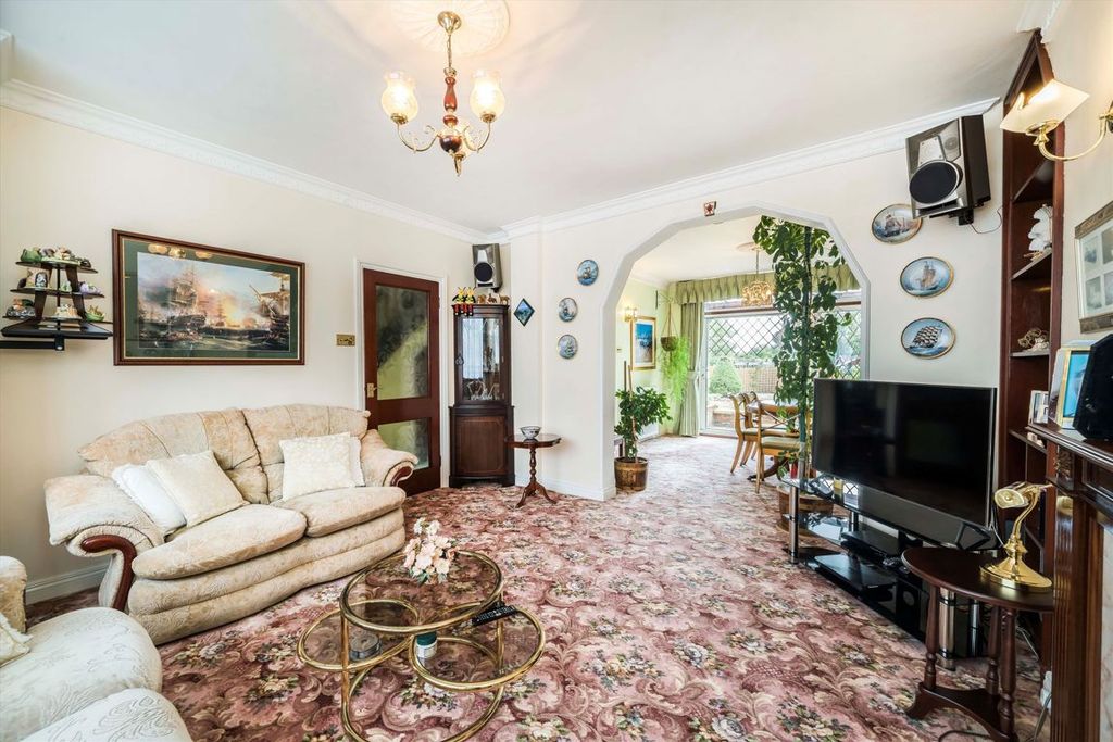 Property photo 2 of 10