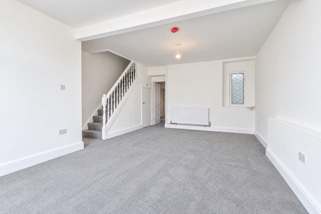 Property photo 2 of 10 2E38A42F-F8Bf-416A-Bb64-E3305Cf89ce5.Png