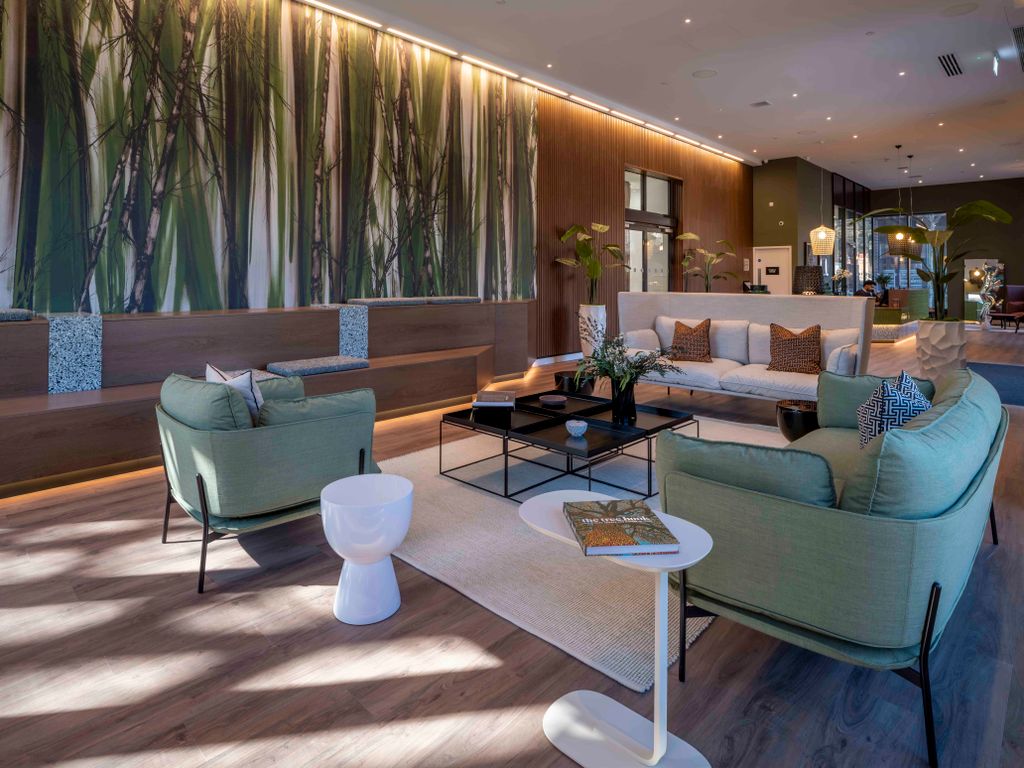 Property photo 2 of 21