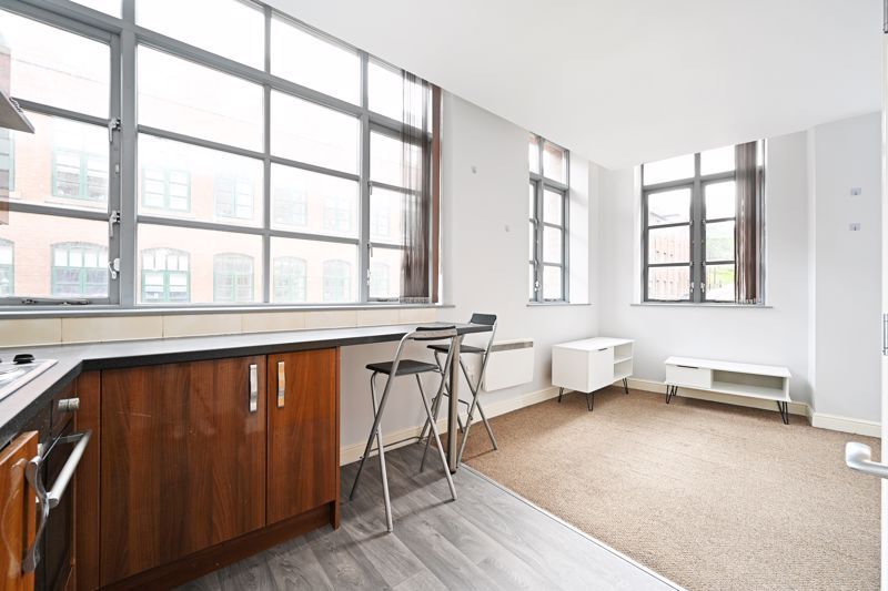 Property photo 3 of 11 Kitchen Dining Room