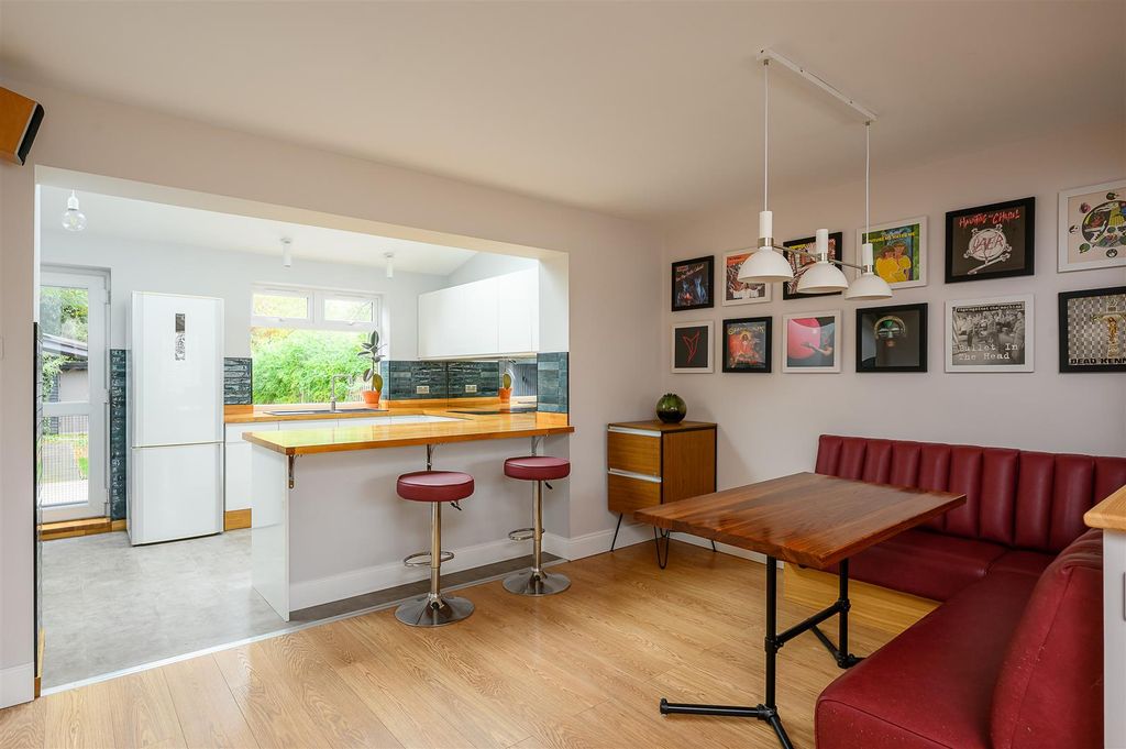 Property photo 1 of 18 Kitchen Diner