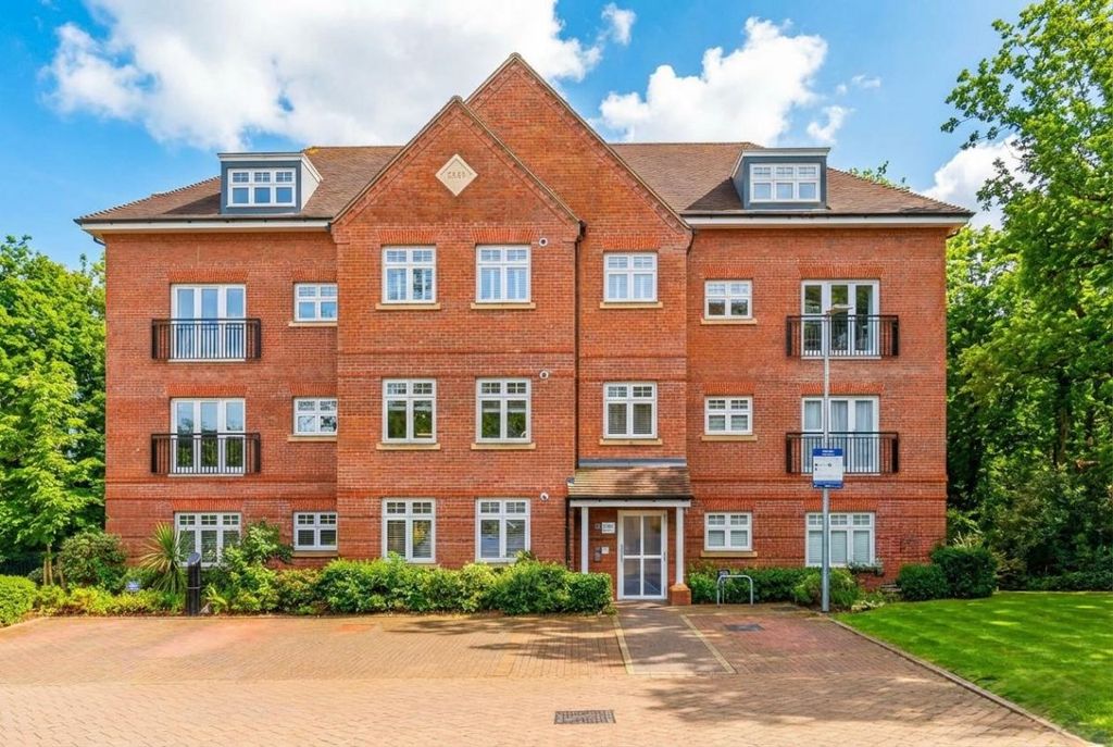 Property photo 1 of 17