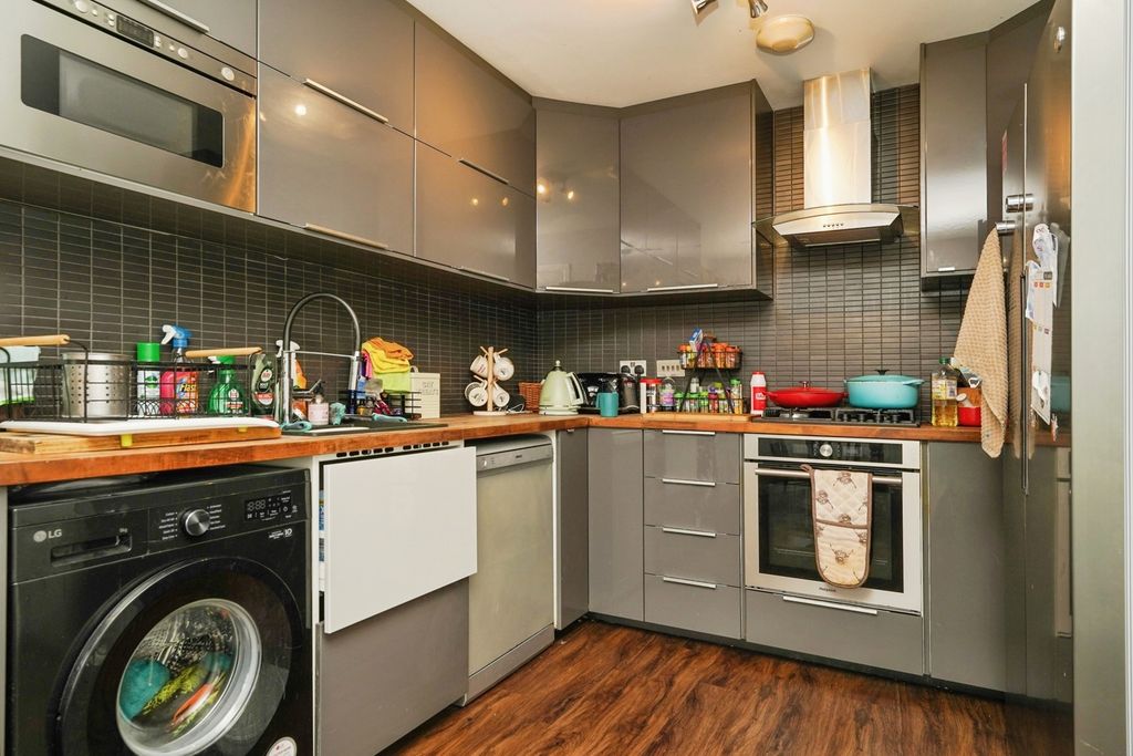 Property photo 2 of 18 Pbox-Img.Jpg