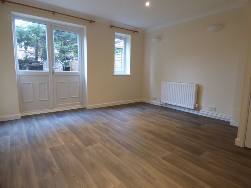 Property photo 2 of 18 Lounge/Diner