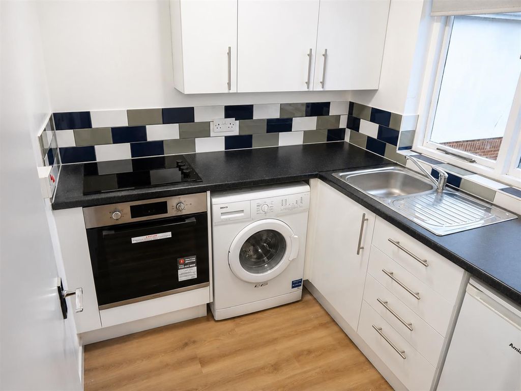 Property photo 3 of 4 Kitchen.Jpg