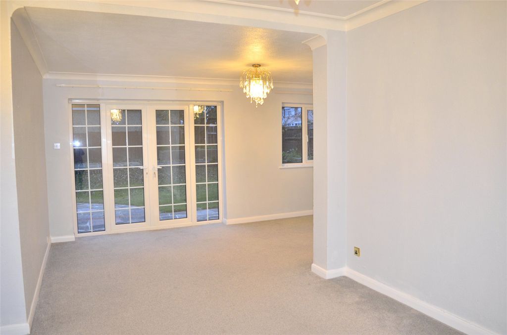 Property photo 3 of 22 Picture No. 06