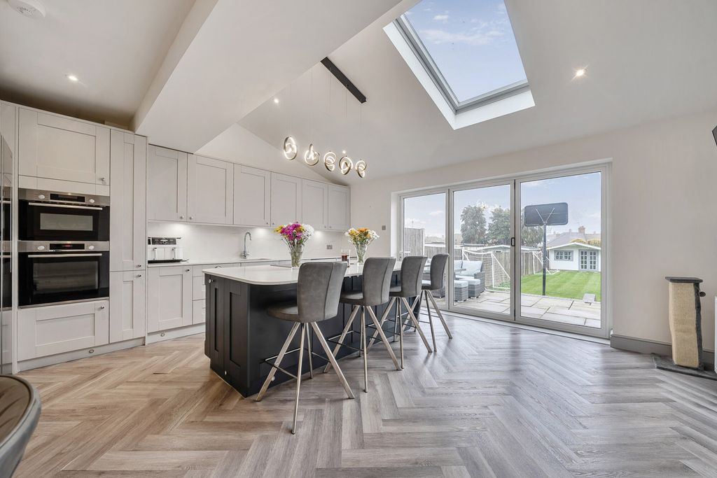 Property photo 2 of 17 1422322-19-69A829...