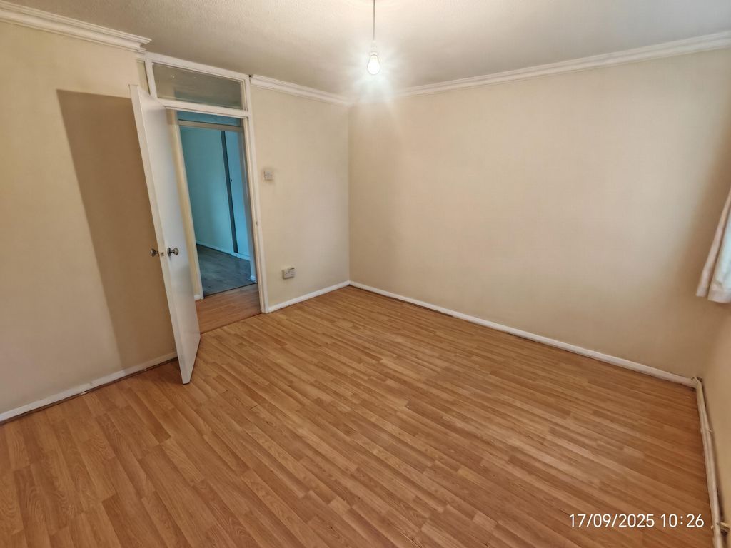Property photo 3 of 10 Photo 3