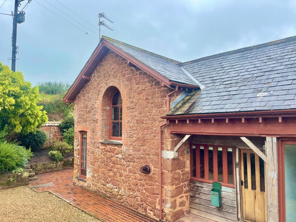 Property photo 1 of 11