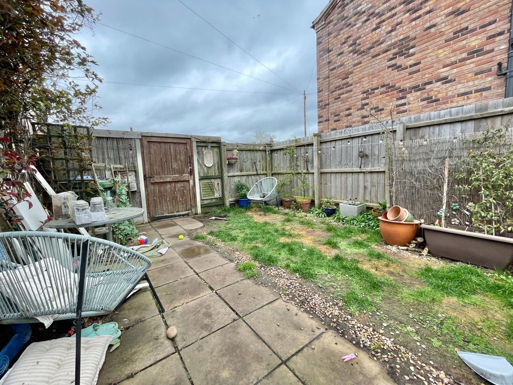Property photo 2 of 12