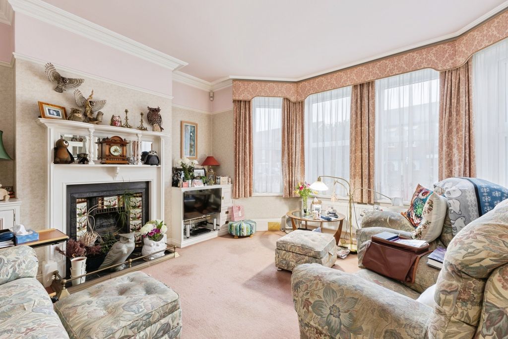 Property photo 2 of 26 Pbox-Img.Jpg