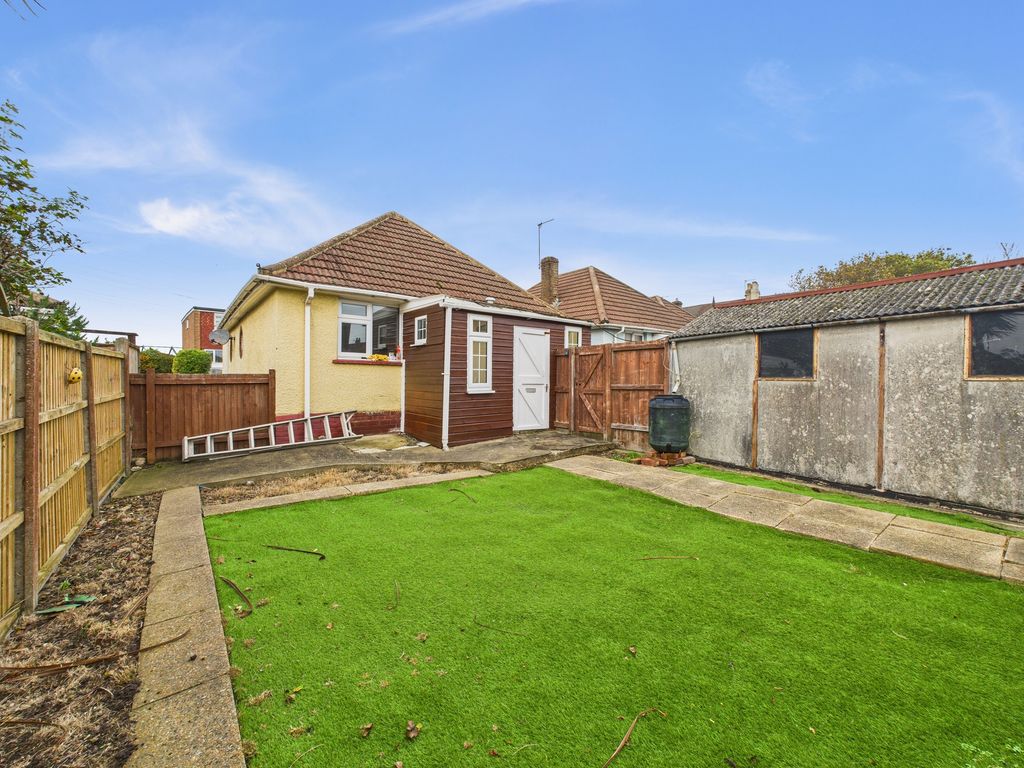 Property photo 1 of 10 Cam03519G0-Pr0406-Still008