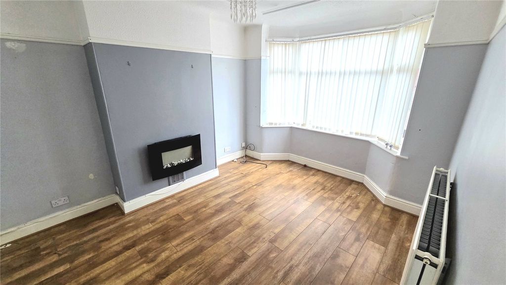 Property photo 2 of 13 Picture No. 02