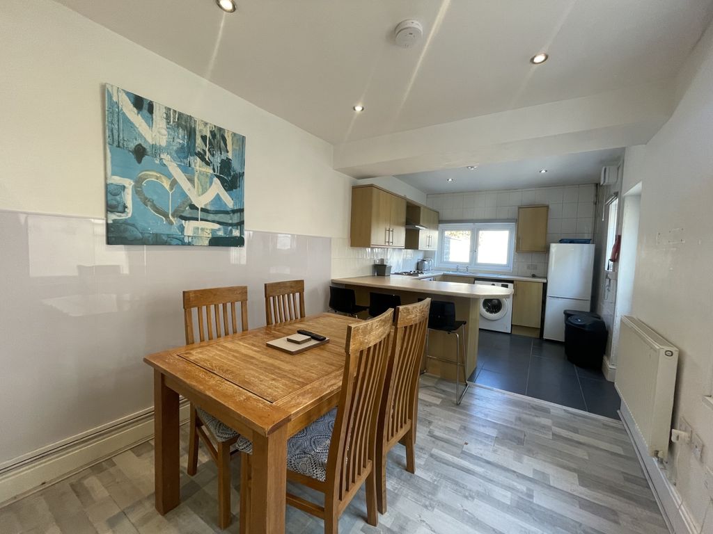 Property photo 1 of 16 Img_7877