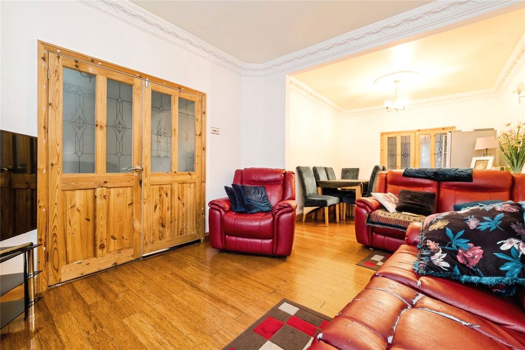 Property photo 3 of 25 Picture No. 17