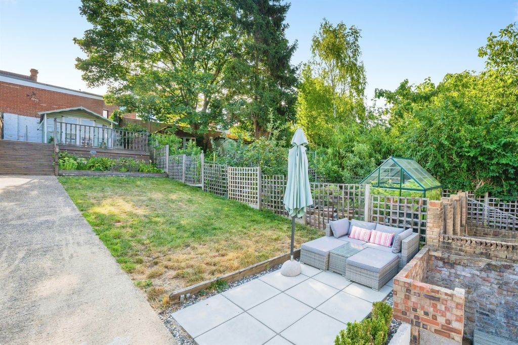 Property photo 2 of 20