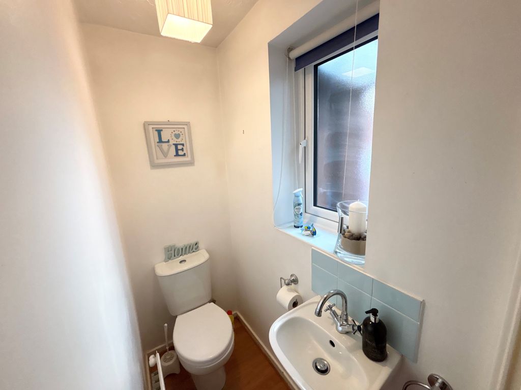 Property photo 3 of 11