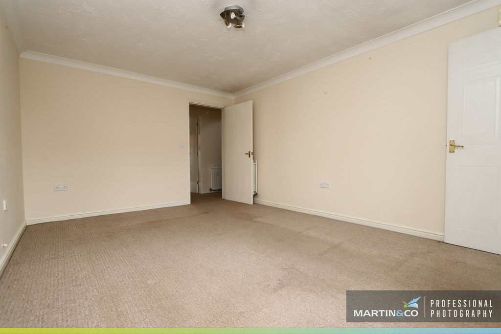 Property photo 3 of 19