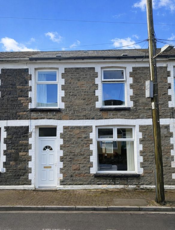 Property photo 1 of 18