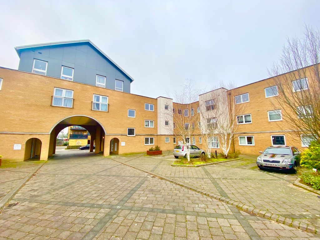 Property photo 1 of 11