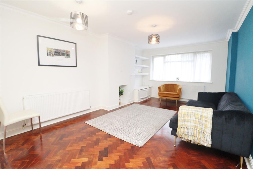 Property photo 2 of 16 Img_4073.Jpg