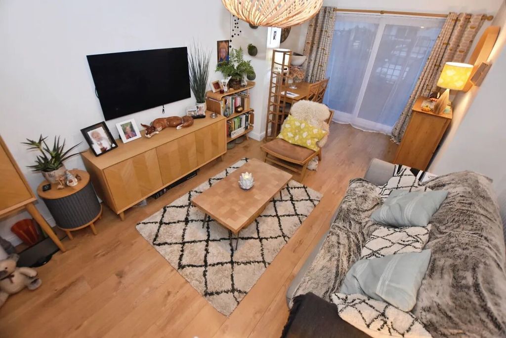 Property photo 2 of 11 Picture 2