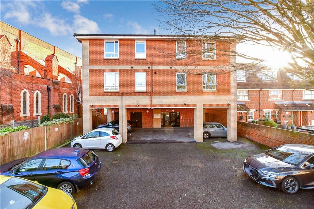 Property photo 1 of 7 Front (Web)