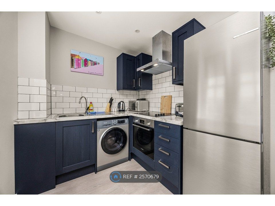 Property photo 2 of 6 Fully Equipped Kitchen Area