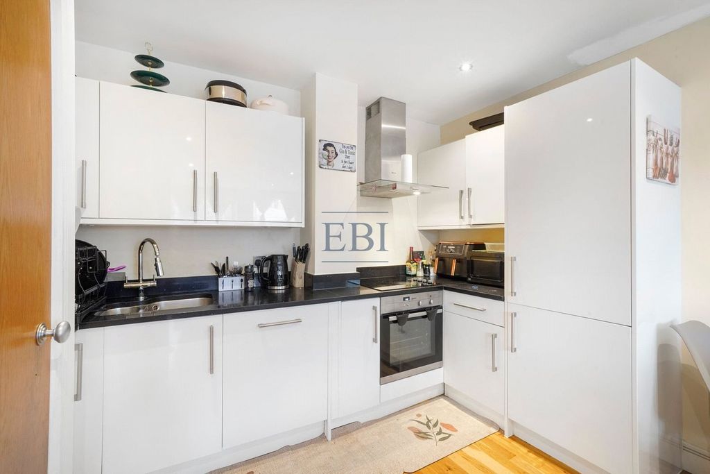 Property photo 2 of 16 Picture No. 03