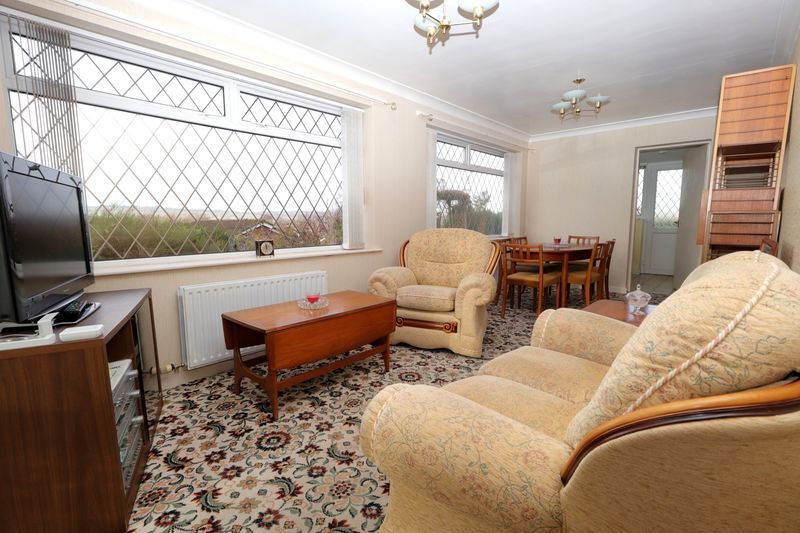 Property photo 3 of 30 Family/Dining Room