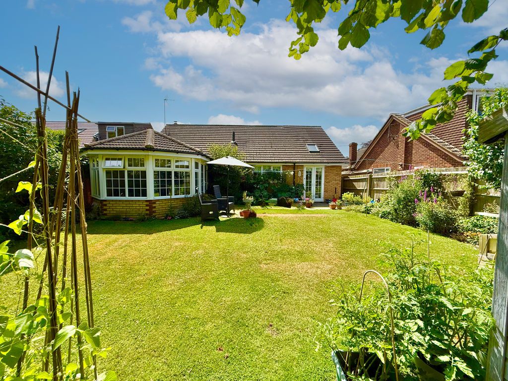 Property photo 2 of 16 Garden