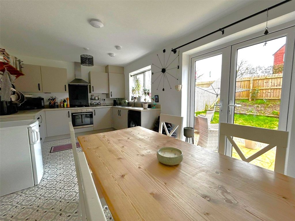 Property photo 3 of 9 Picture No. 06