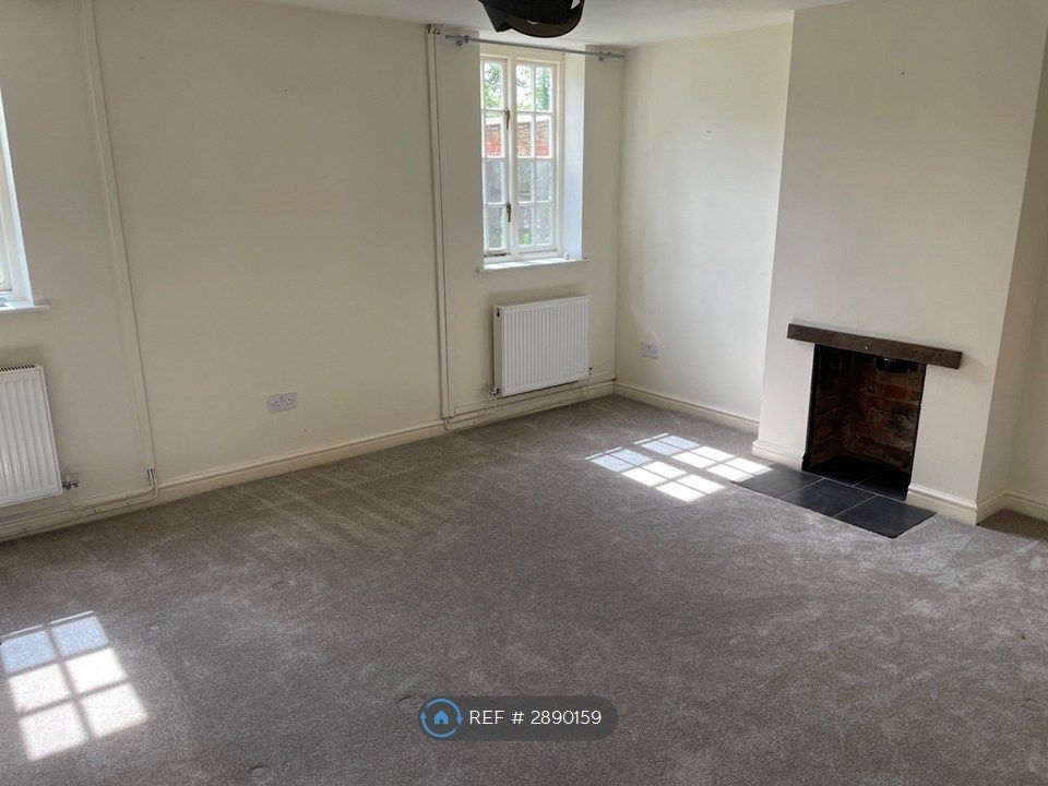 Property photo 3 of 17 Sitting Room