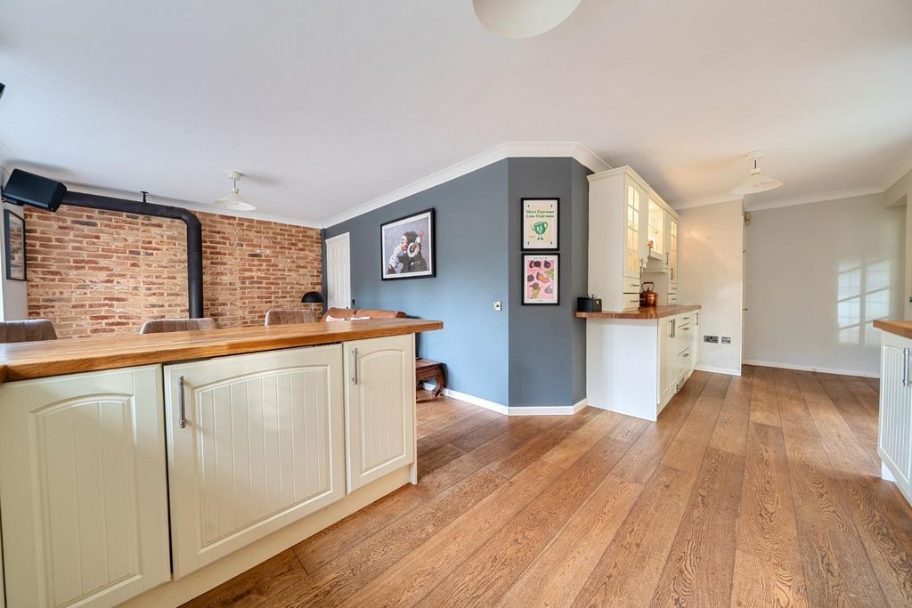 Property photo 3 of 18 1-1369212-14-68Ef827ee9937-1.Jpg