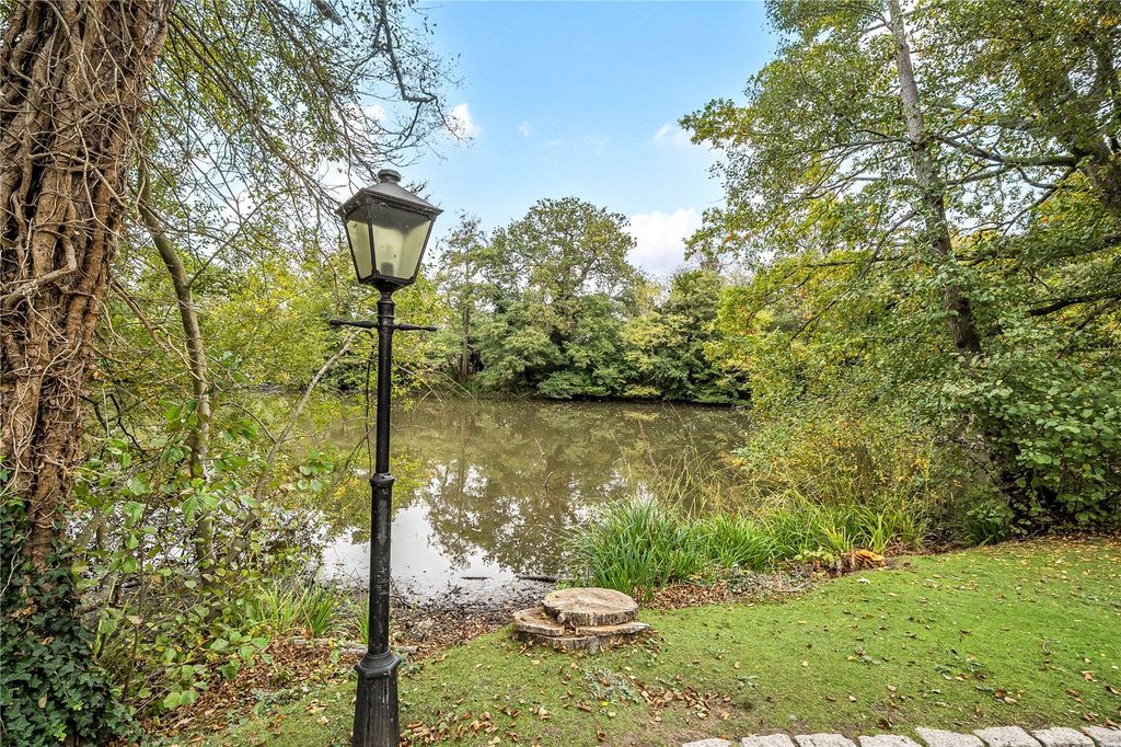 Additional image 18 of 2 bed flat for saleReading Road, Arborfield, Reading, Berkshire RG2