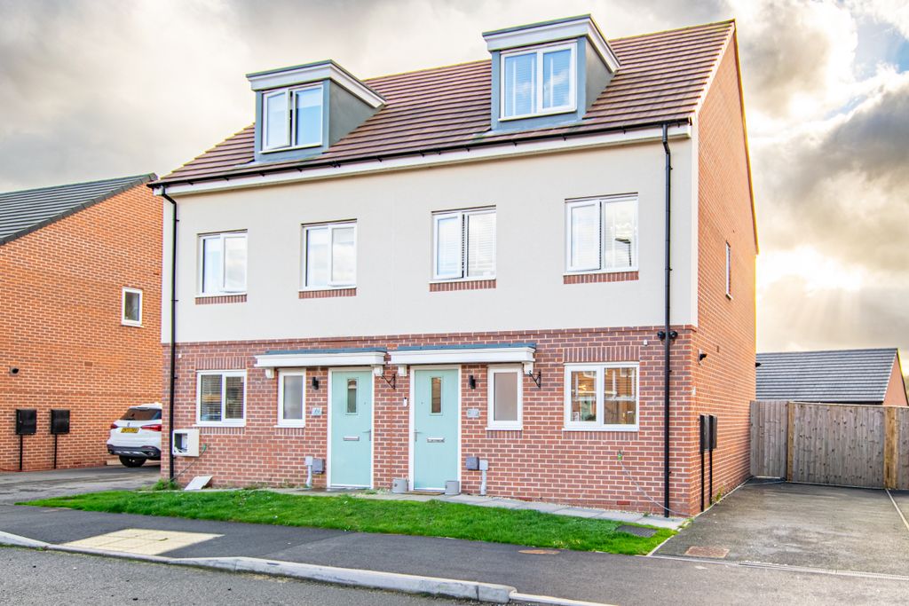 Property photo 1 of 27 Front