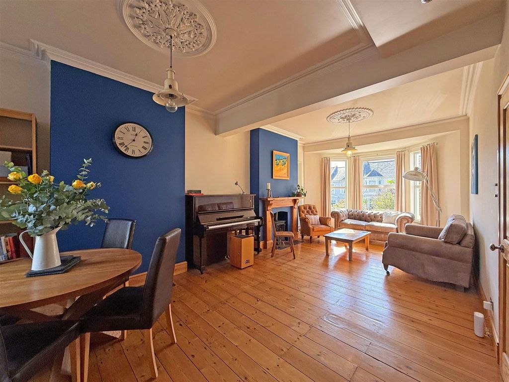Property photo 2 of 24 Stuart Road 98 - Lounge Fp.Jpg