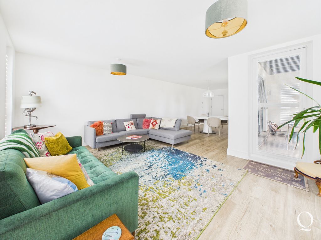 Property photo 3 of 25