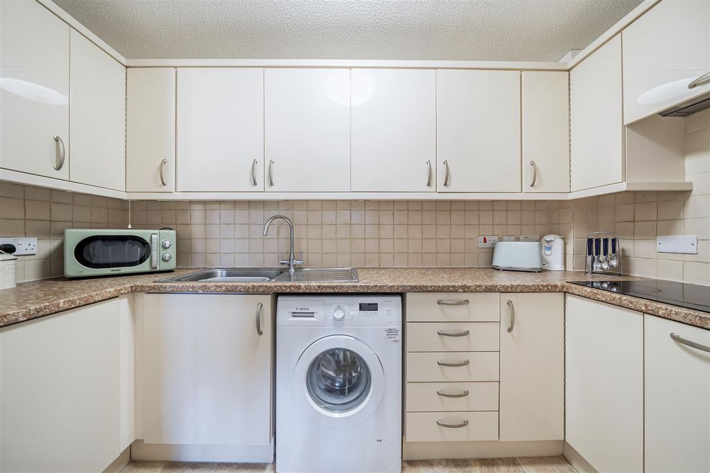 Property photo 3 of 18 1381392-9-691B3768d84c1.Jpg