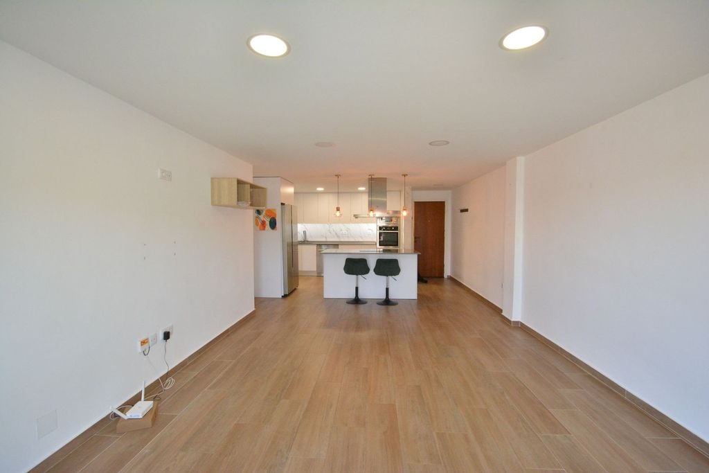 Property photo 1 of 30